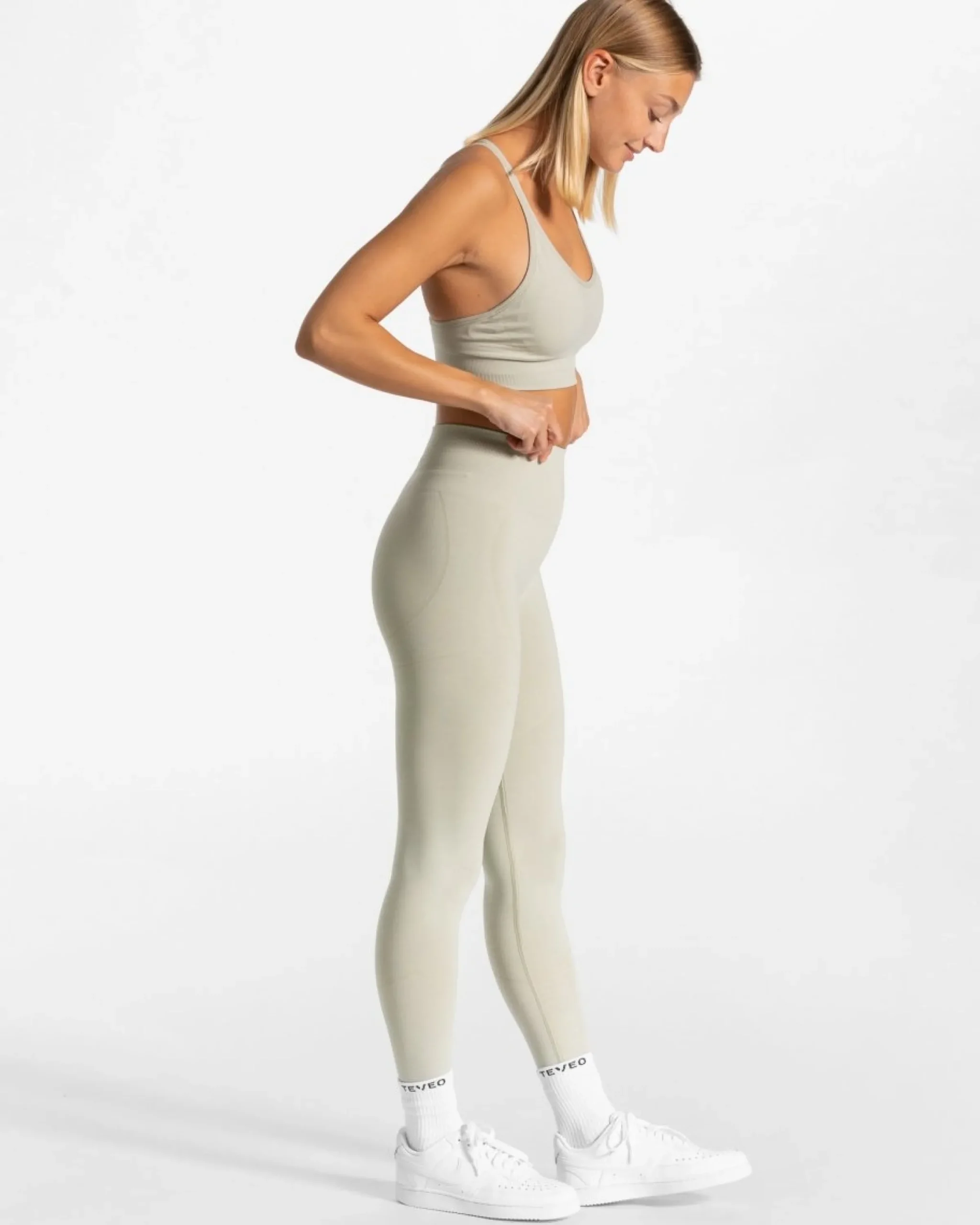Clearance Chaussettes Air (2) « blanc » Femme Chaussettes Et Sous-vêtements