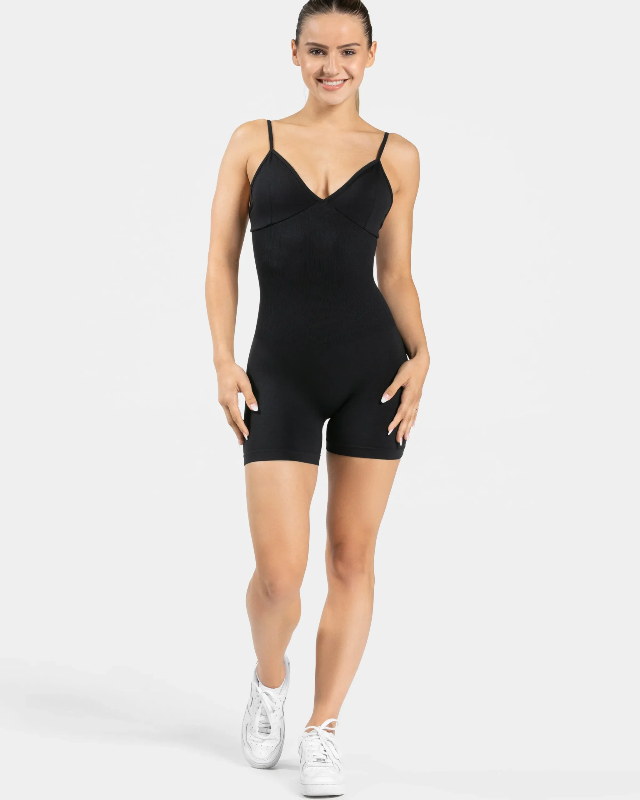 Sale Combi-short dos en V Covert scrunch Essence « Noir » Femme Combinaisons