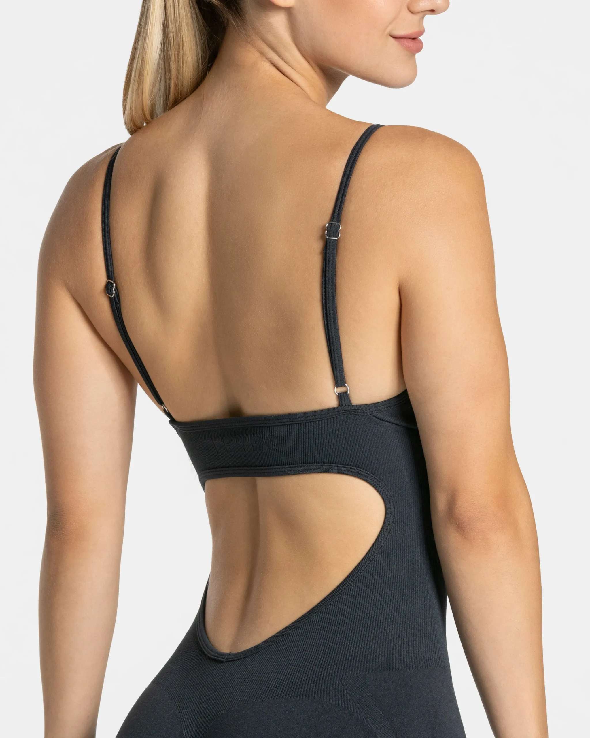 Fashion Combi-short dos en V Covert scrunch Essence « Ebony » Femme Combinaisons