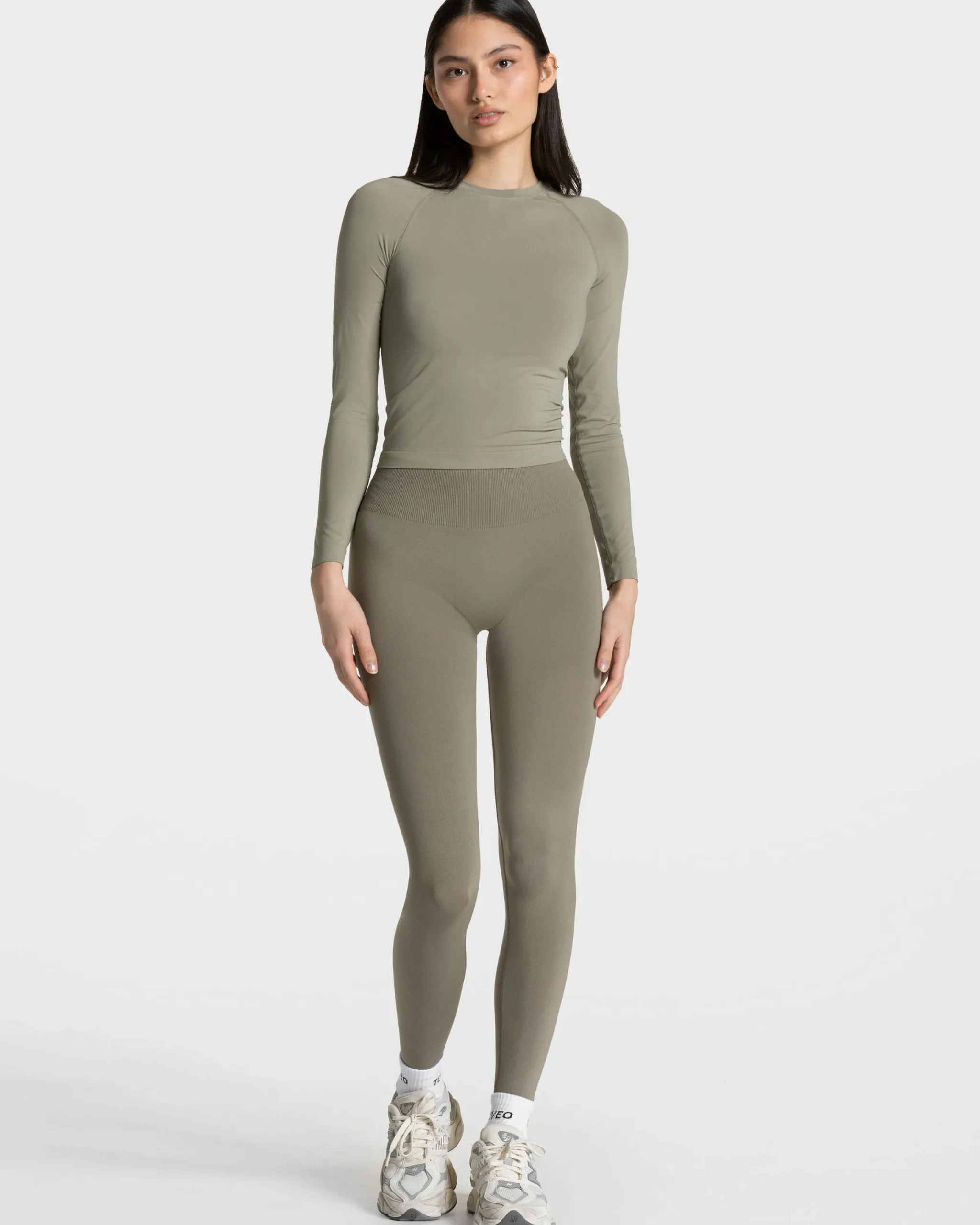 Discount Haut à manches longues Timeless Pro « kaki » Femme Hauts À Manches Longues