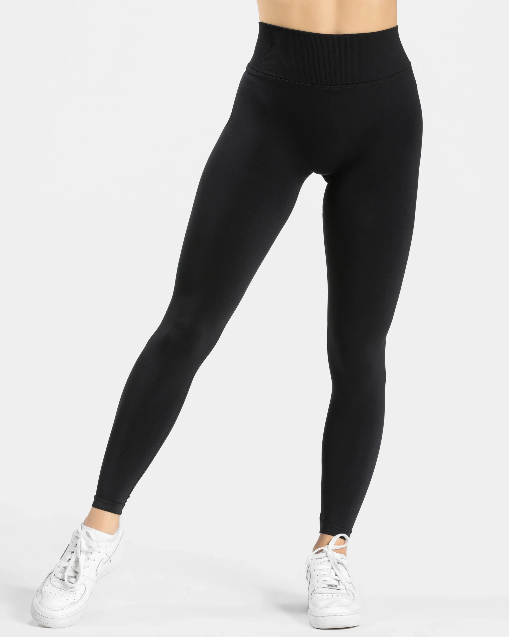 Discount Legging dos en V Covert scrunch Essence « Noir » Femme Leggings