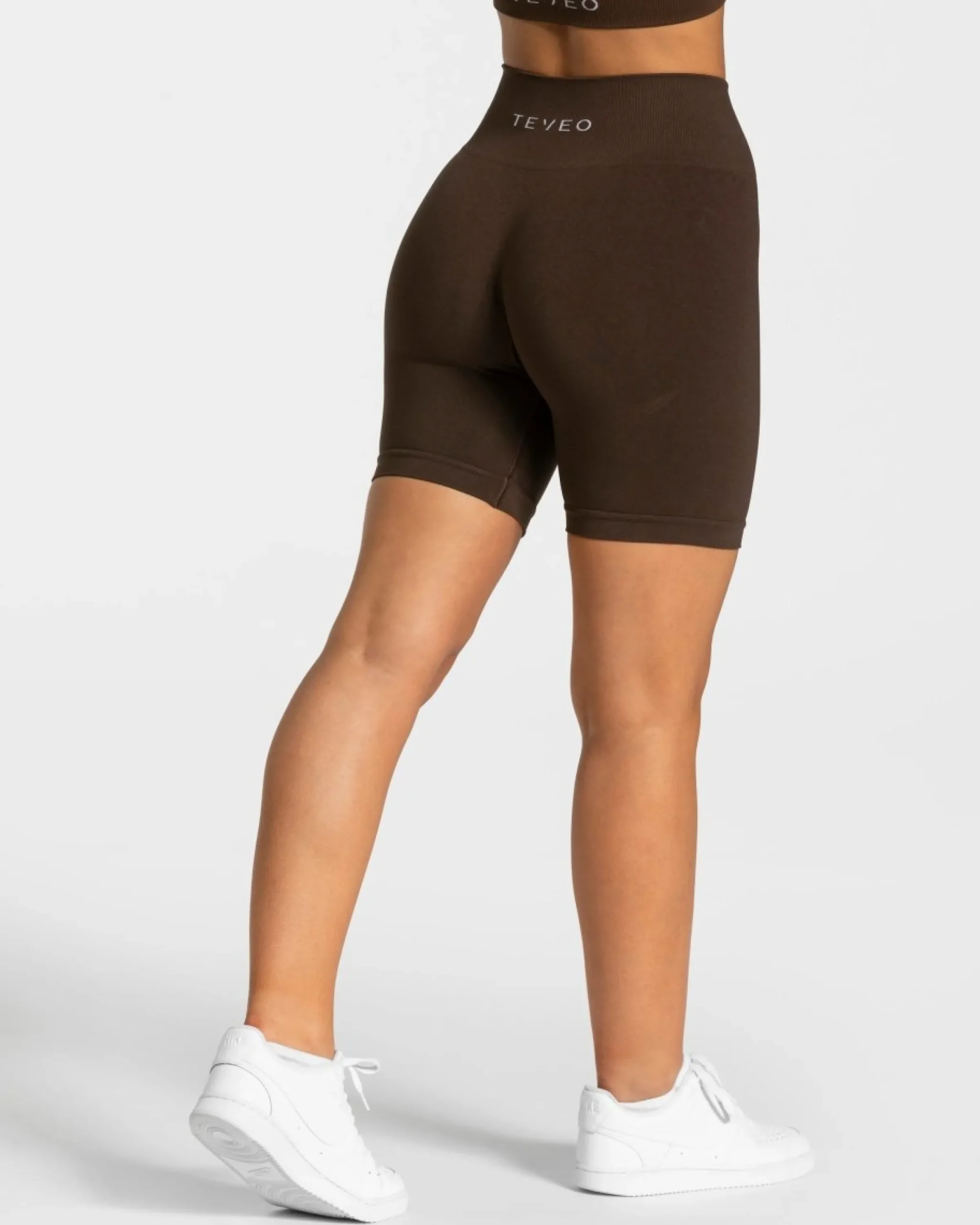 Online Short Classy « marron foncé » Femme Shorts