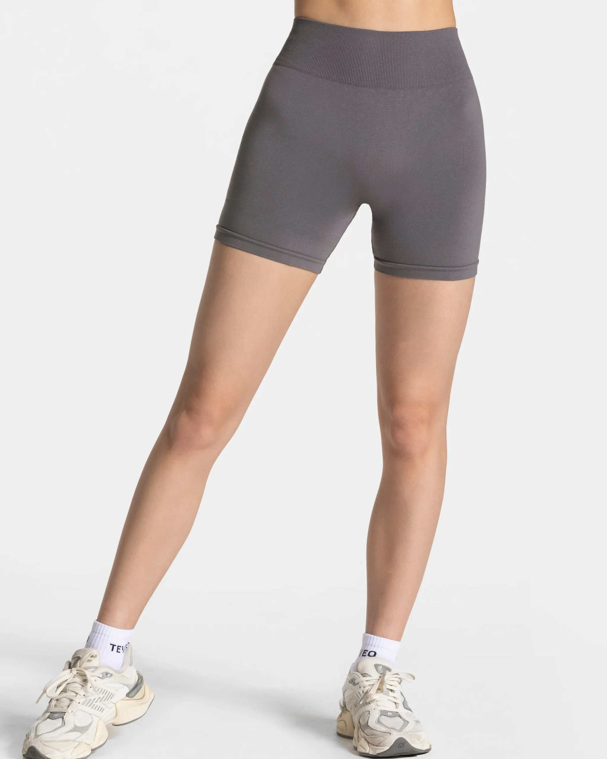 Fashion Short Covert Scrunch Timeless Pro « graphite » Femme Shorts